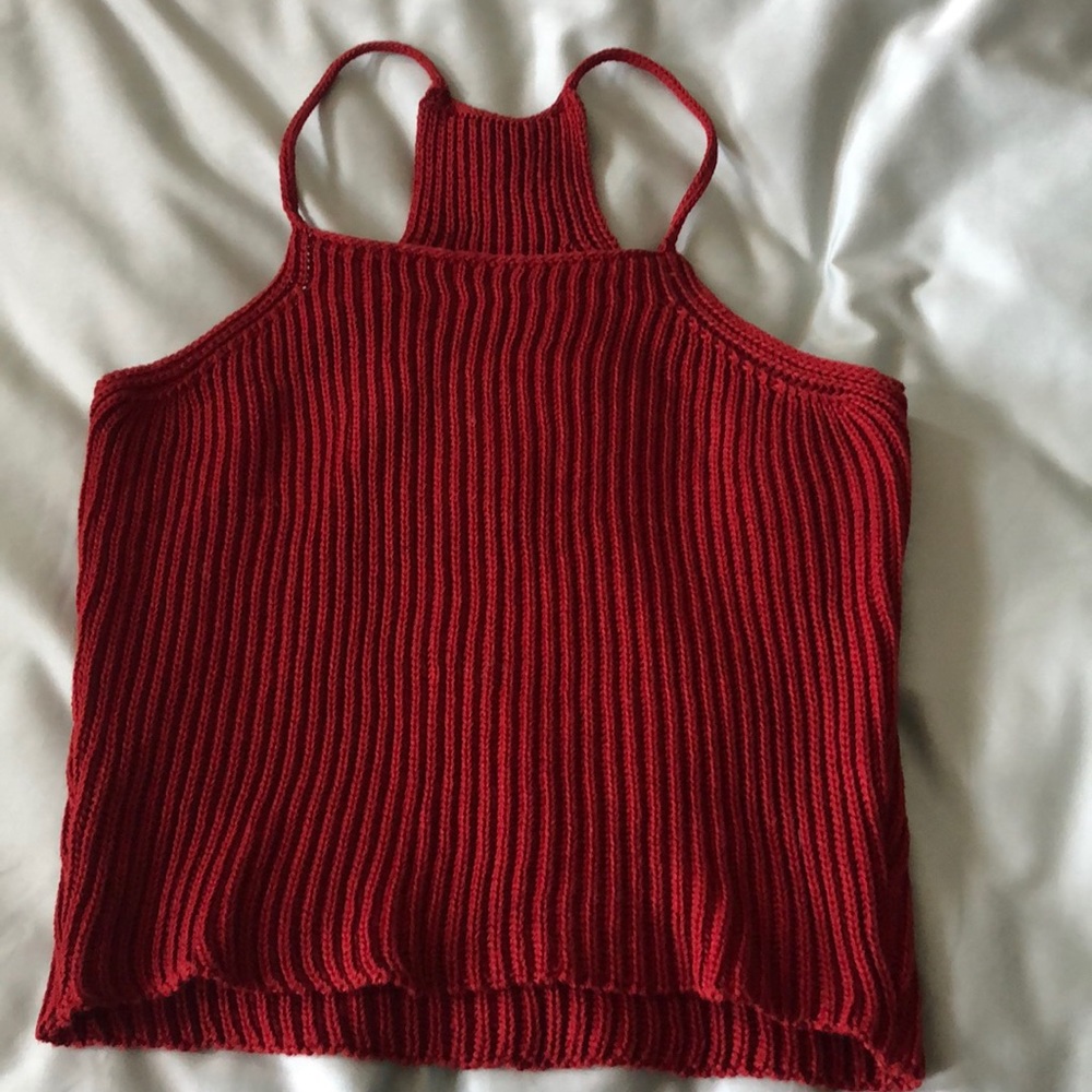 Red tank crop top